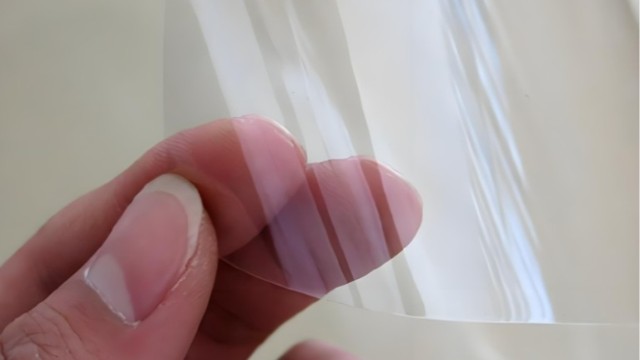 玻璃貼膜后如何檢查膜是否貼合良好？